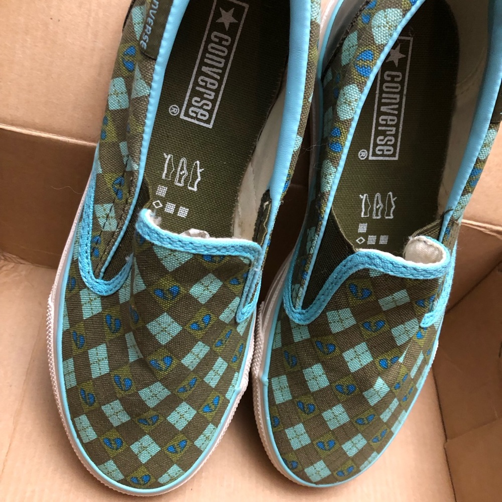 New converse shoes women’s 8 men’s 6